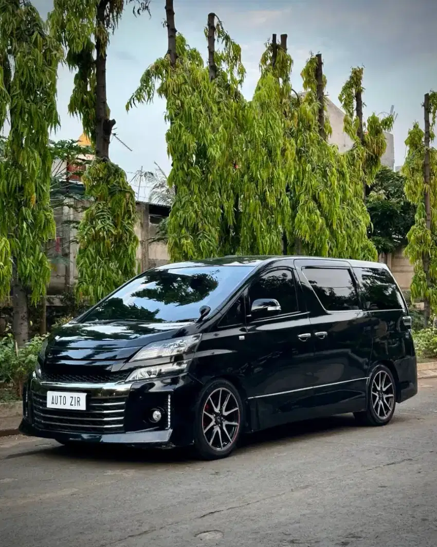 Toyota vellfire GS 2013