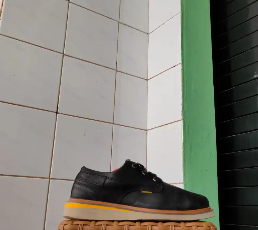 Caterpillar Jackson size 40 original