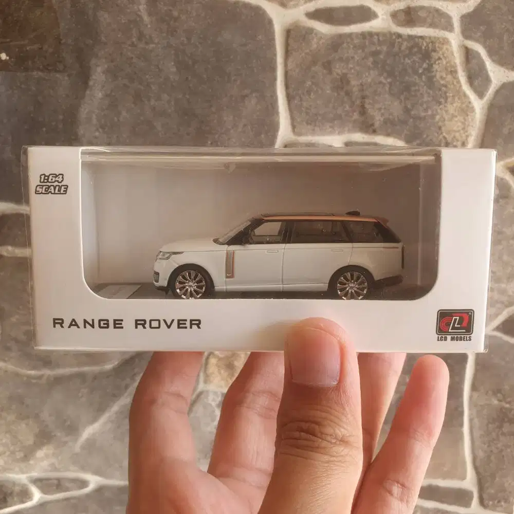 LCD Models Land Rover Range Rover 1/64 (White Gold, Putih Emas)