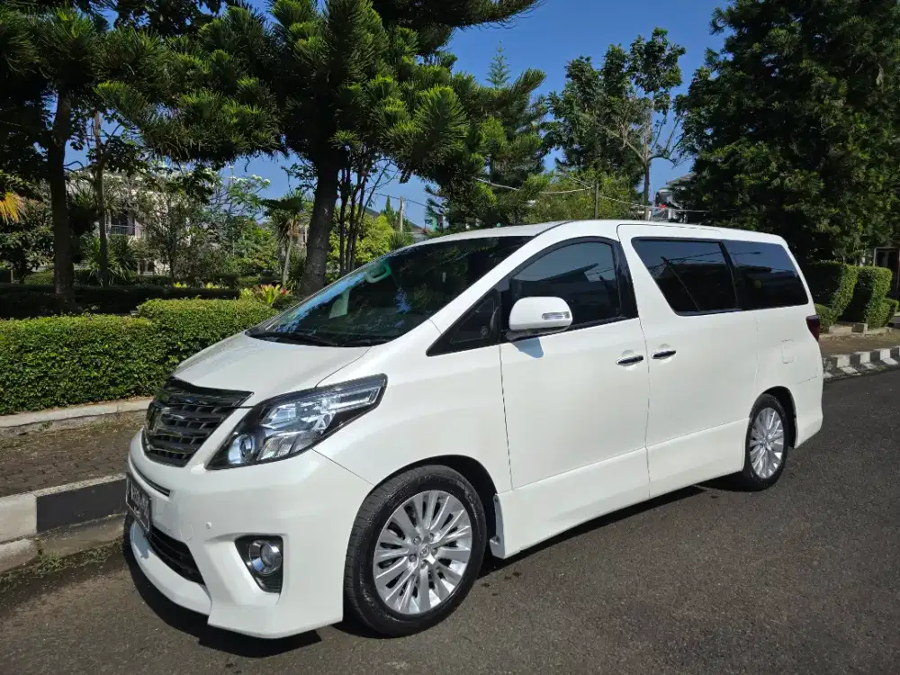 TOYOTA ALPHARD 2.4 SC PREMIUM SOUND - CBU Tahun 2012
