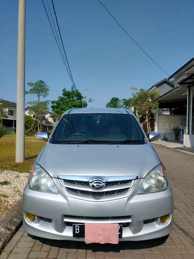 Daihatsu Xenia Xi deluxe 2011 M/T