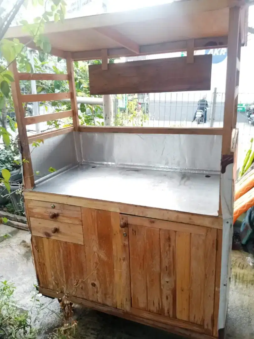 Di jual cepat Gerobak multi fungsi untuk berjualan