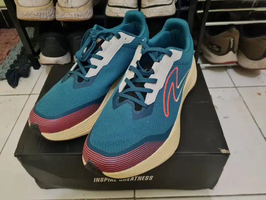 sepatu specs atmozphyr