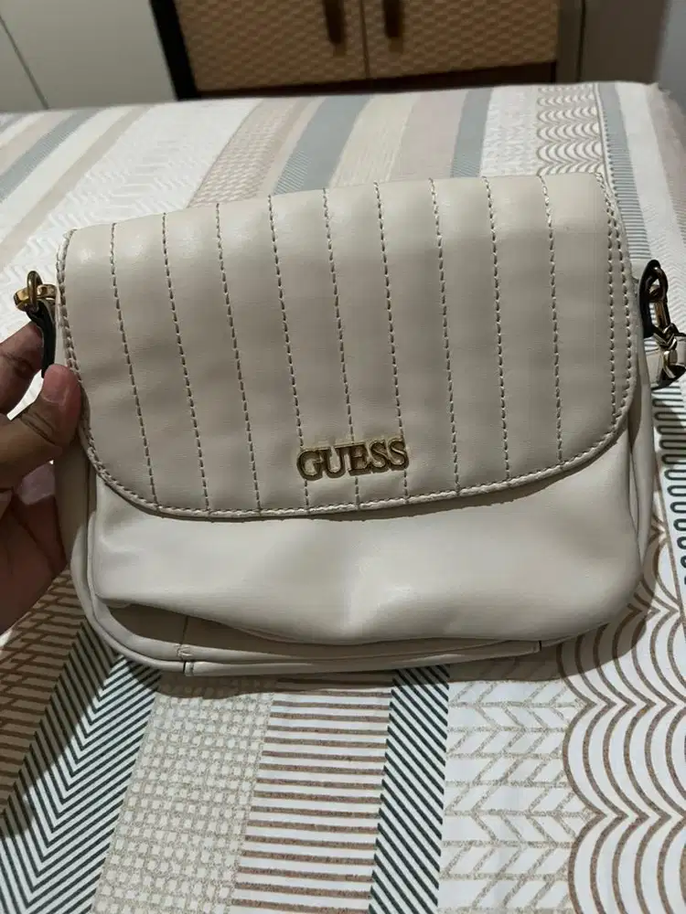 Guess Tas second pemakaian pribadi