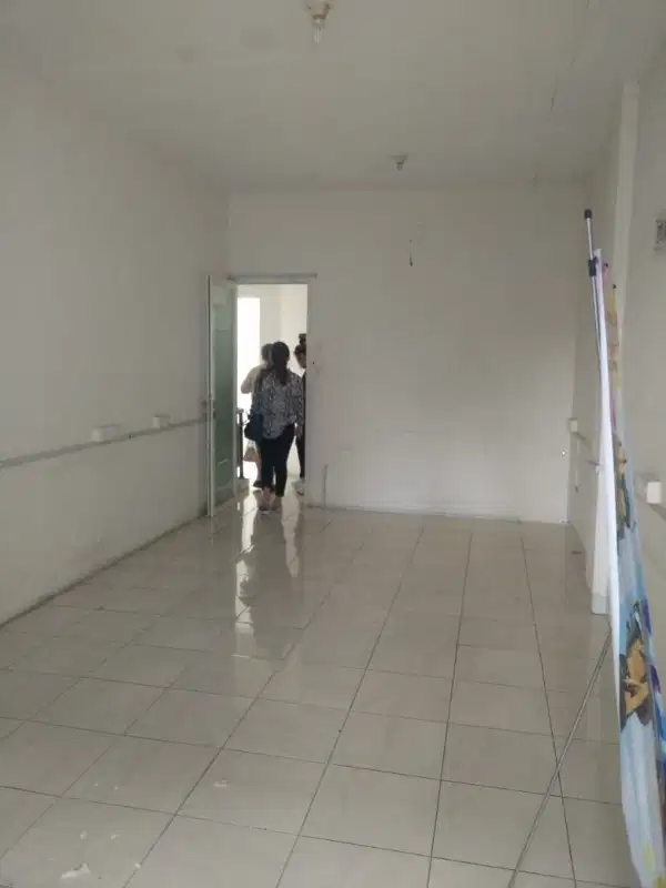 Dijual Ruko di City Resort Hawaiian 3 lantai harga 2.8M nego