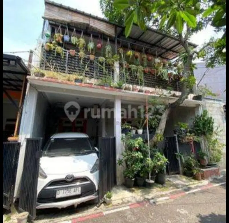 Dijual Rumah Murah 2 Lantai Siap Huni  Margahayu Raya