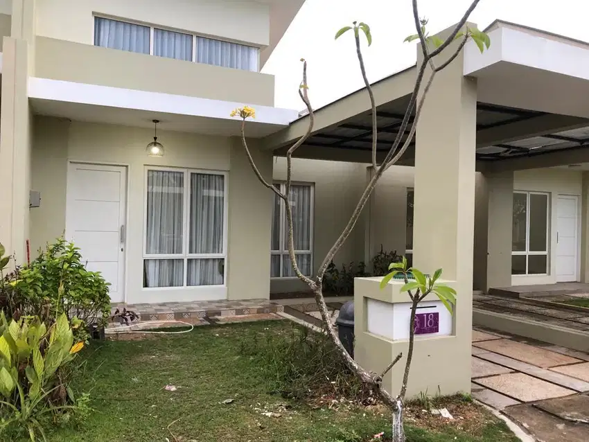 DIJUAL Rumah Orchard Park Vitis Fully Furnish 1.5 lantai Royal Beverly