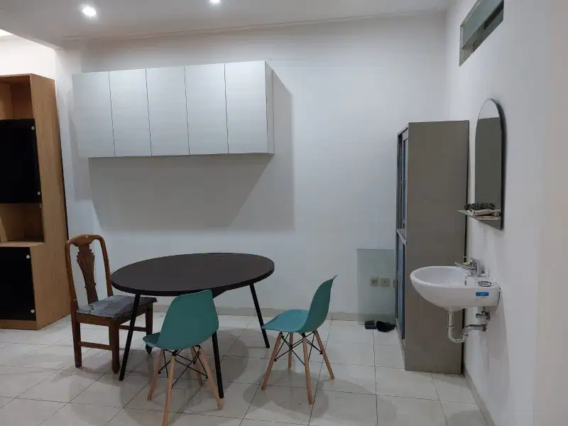 JUAL RUMAH BANJAR WIJAYA SEMI FURNISH TANGERANG