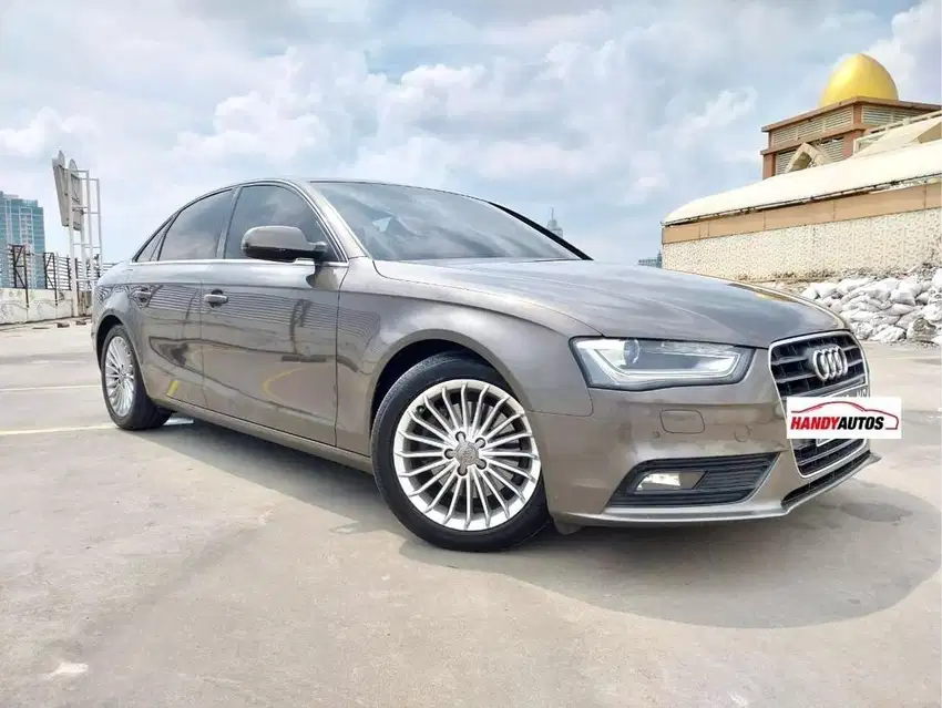 Audi A4 Tahun 2015 Automatic Abu abu Metalik