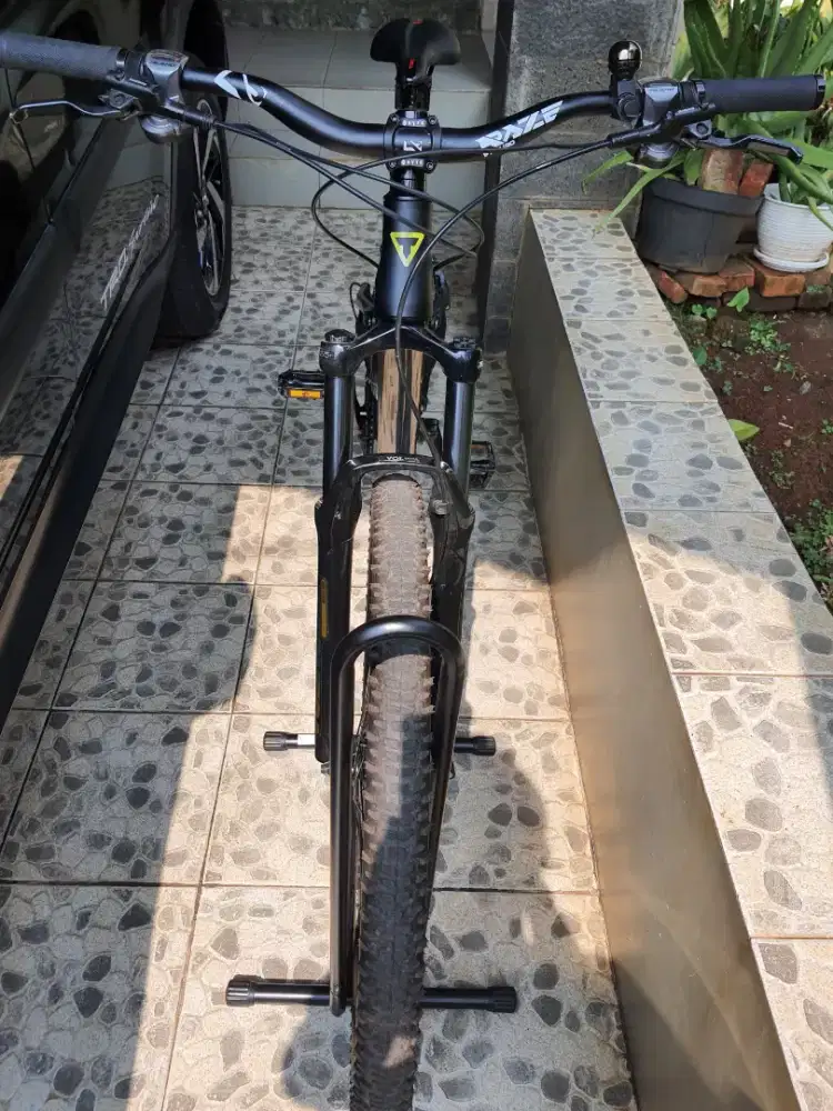 Sepeda Thrill Ricochet T120 4.0 Size 27.5 Bekas Like New UpGrade Tipiz