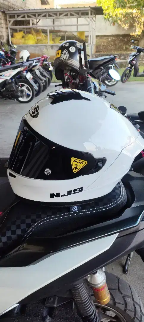 Helm NJS ZX1 White Solid