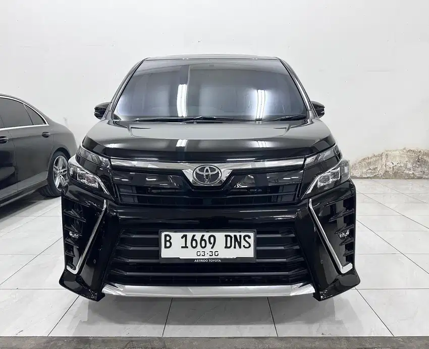 (50rb km) Voxy 2.0 2020 Sunroof Tangan1 Terawat Seperti Baru