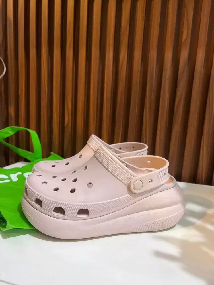 PRELOVED Sandal Crocs Size 37-38