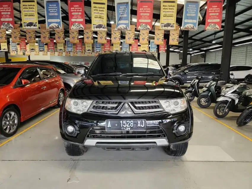 Mitsubishi Pajero Sport Exceed AT 2015 Hitam