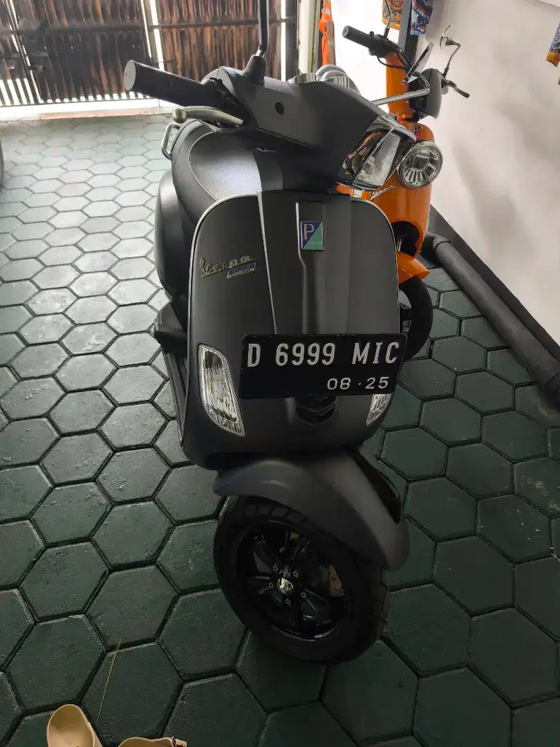 Vespa S125 like new km400