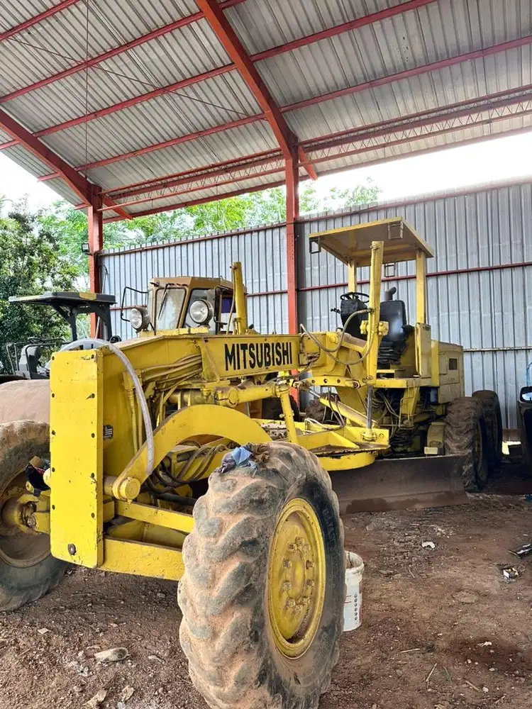 Jual Greder Mitsubishi MG 330  Tahun 2008