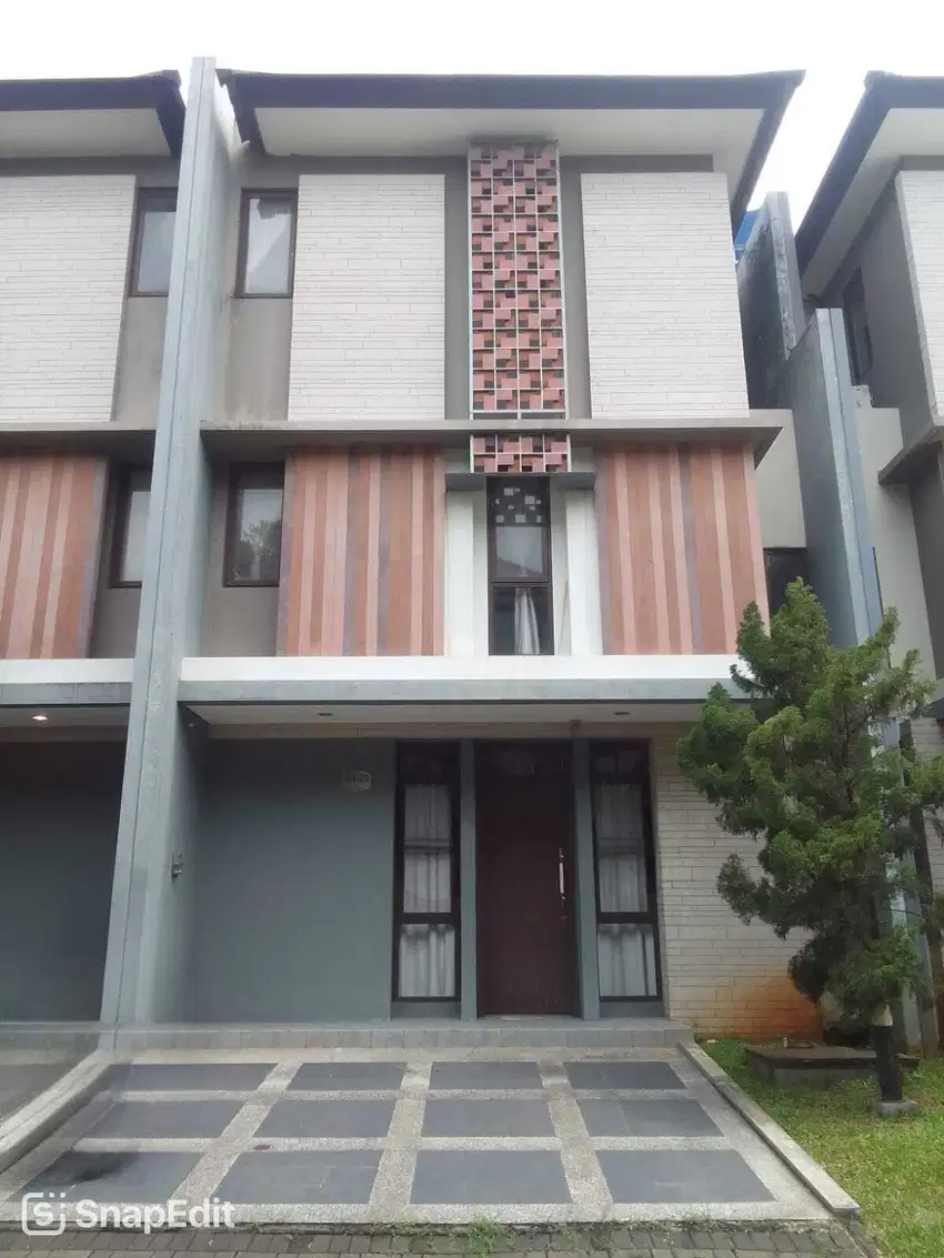 DISEWAKAN CEPAT Rumah SIAP HUNI di Cluster Regenttown BSD, TANGERANG