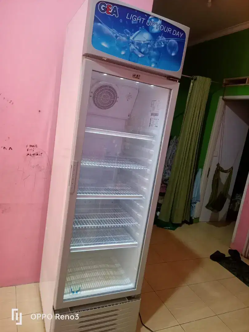 Di jual showcase GEA Type EXPO-382P