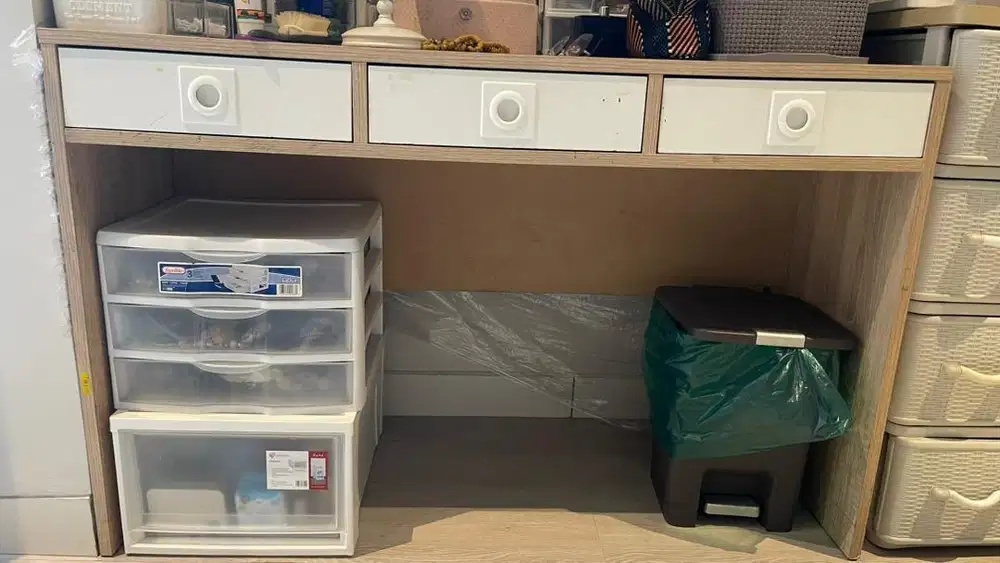 meja console serba guna