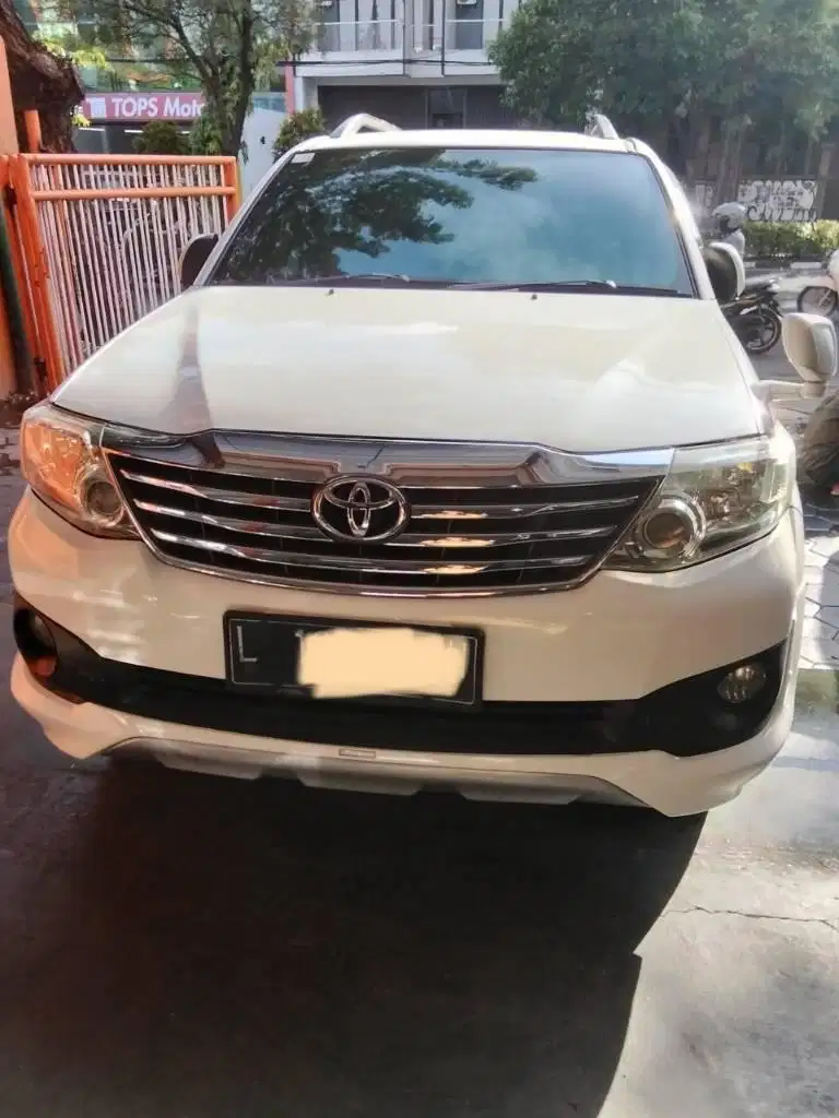 TOYOTA FORTUNER 2.5 G AT 2012. NOPOL L