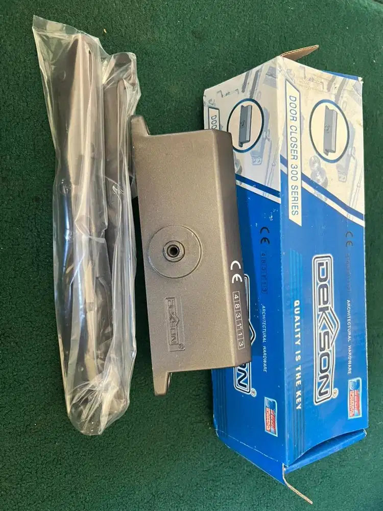 Door Closer 300 Series