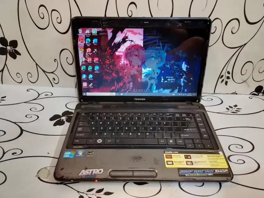 LAPTOP TOSHIBA SATELLITE L645 CORE I3 RAM 6GB SSD 256GB NGEBUT MURAH