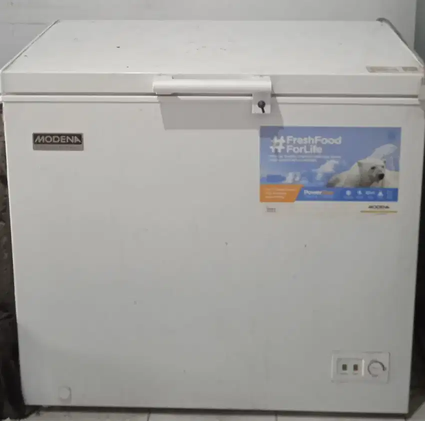 DIJUAL FREZER MODENA MD 0206 W