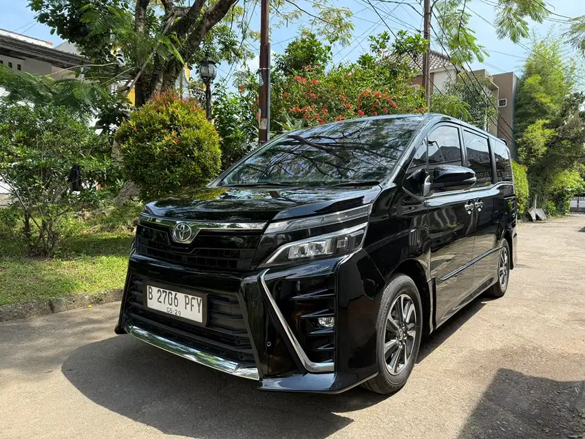Toyota Voxy 2019 Ajib
