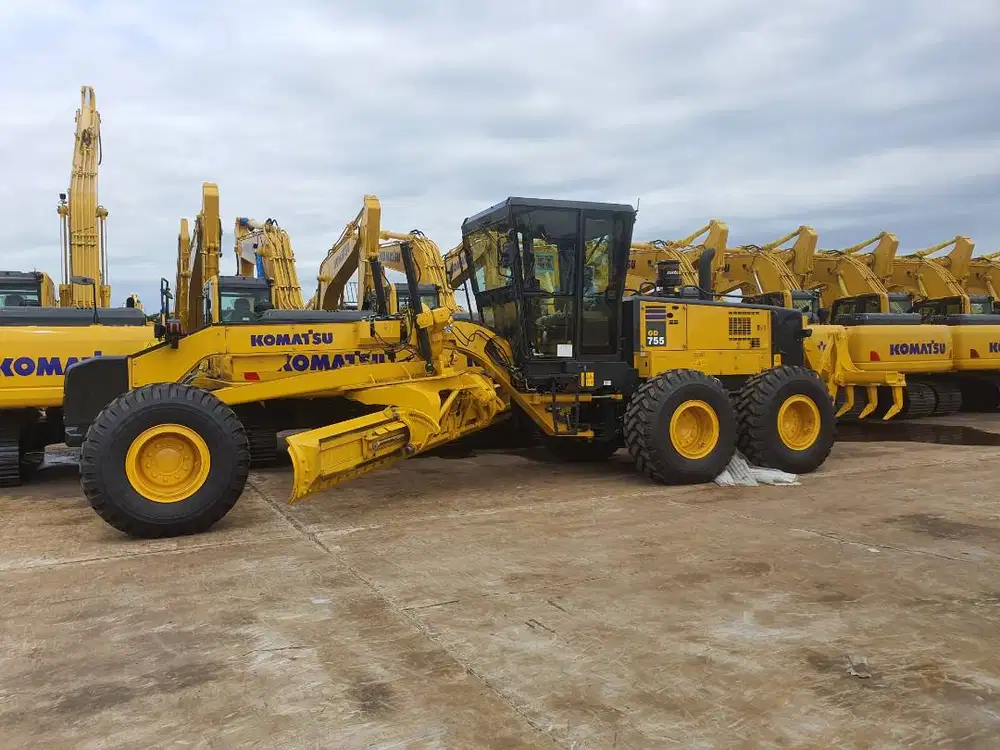 GRADER KOMATSU  GD755-5R KONDISI BARU