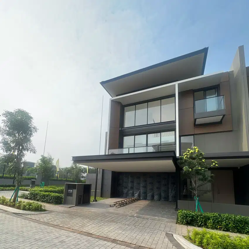 Rumah Hoek Mewah Baru cluster Laurel Navarpark BSD