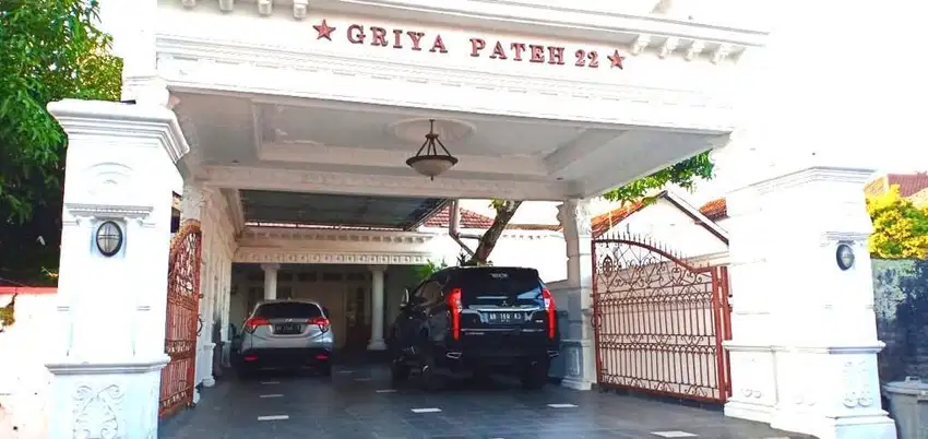 RUMAH MEWAH STRATEGIS MURAH FULL FURNISH DI JL PATEHAN KRATON YOGYA