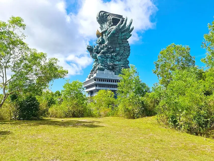 Tanah Ungasan 2,06 Ha Full View Laut 180derajat Dan Patung GWK Bali