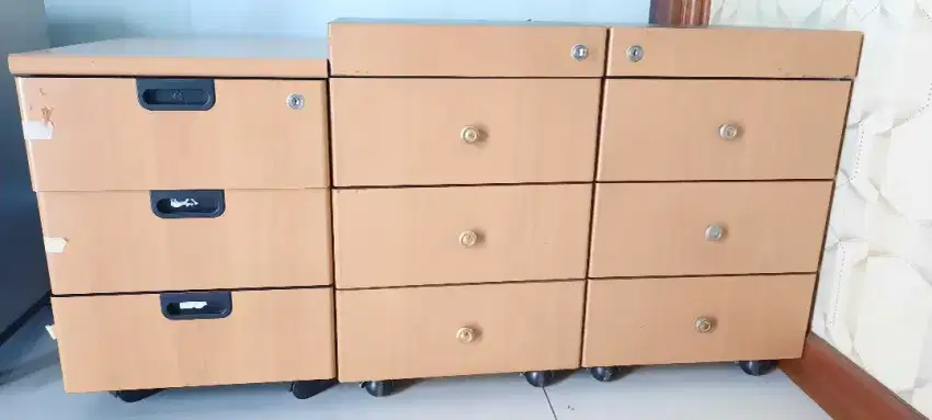 Laci 3 susun dengan 4 roda