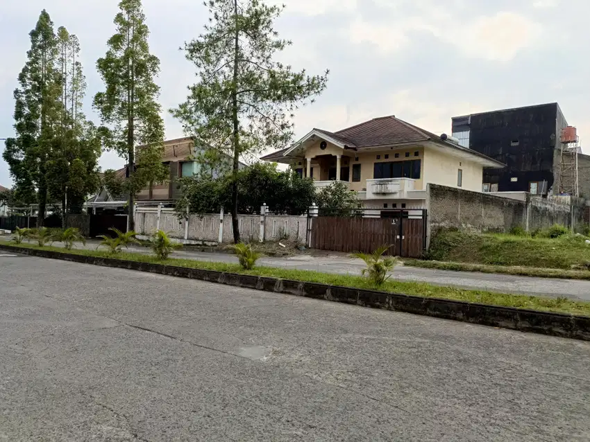 Rumah Kokoh 2 Lantai Murah di graha puspa sersan bajuri setiabudi band