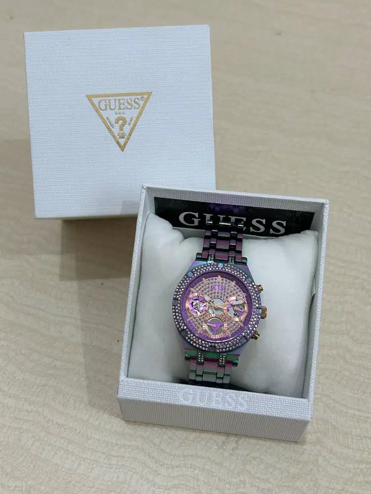 Dijual Jam Tangan Guess Chrome Bisa Berubah Warna Mengikuti Cahaya