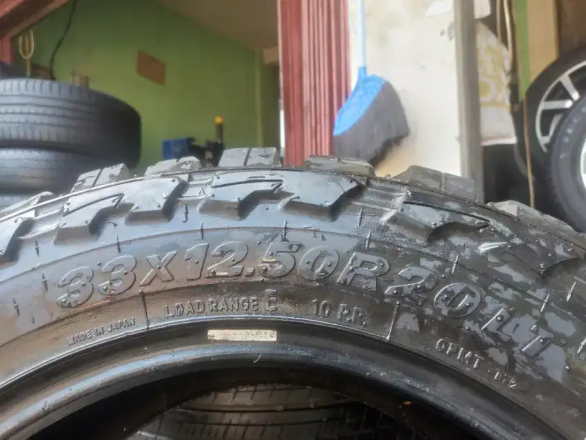 Jual Ban Toyo Open Country M/T Ukuran 33X12.50 R20 Tahun 2016 (90%+)