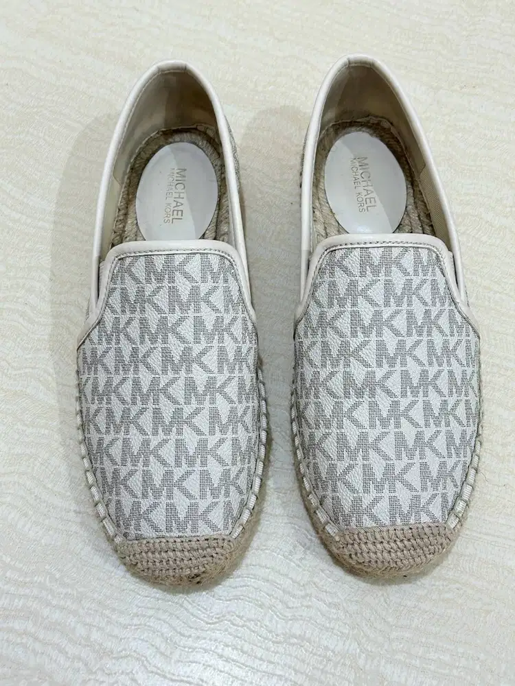 Dijual Sepatu Michael Kors Espadrilles size 36 ( BARU )