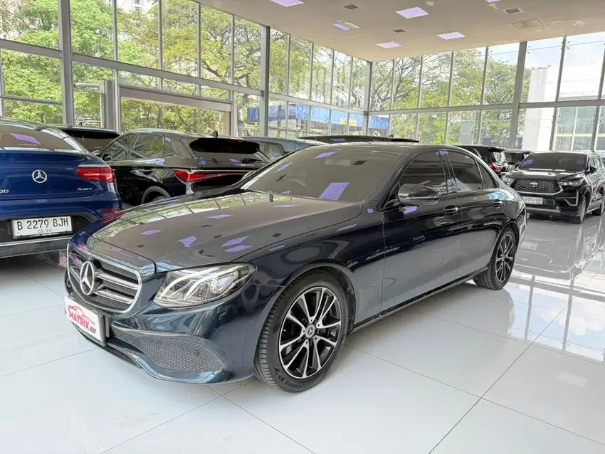 Mercedes Benz E300 AVG 2017 nik 2016