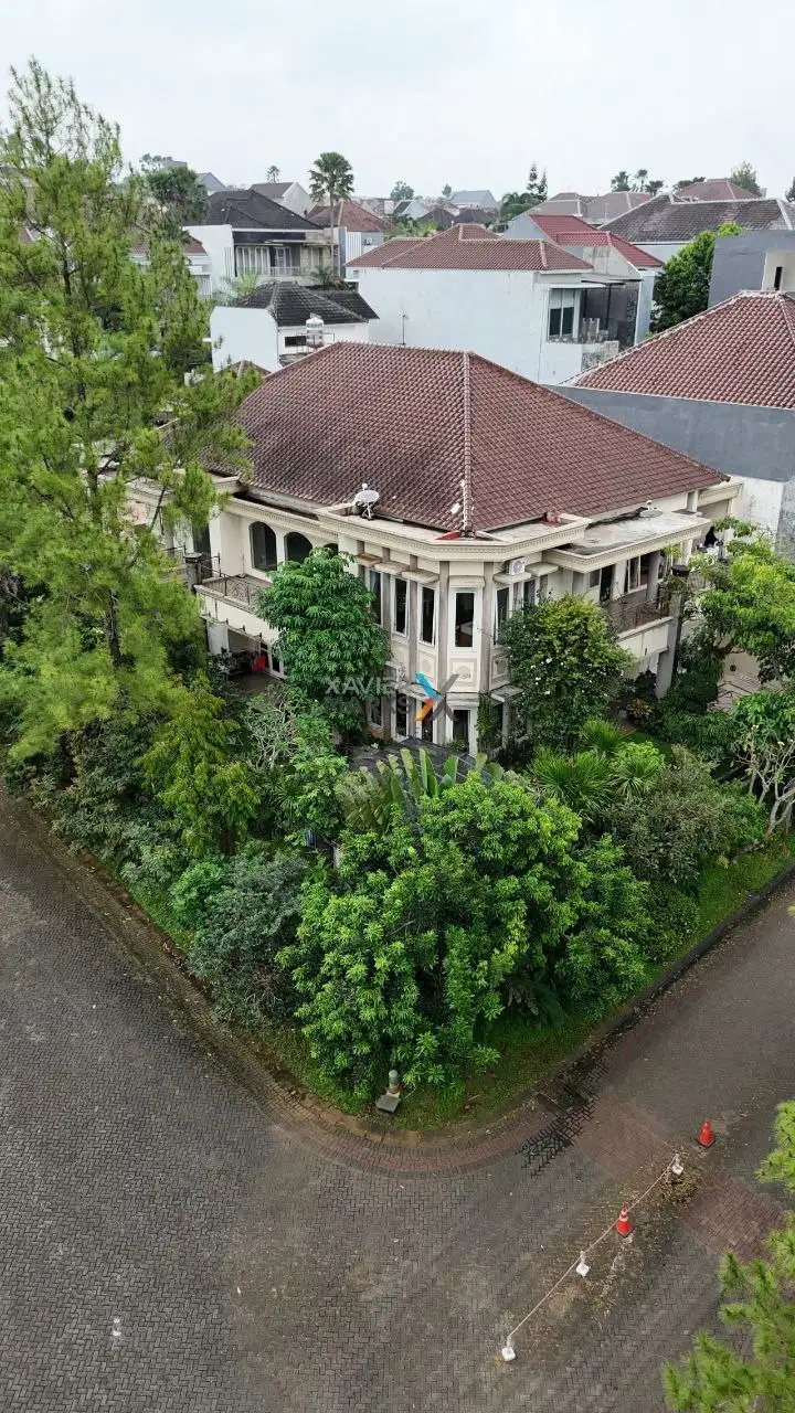 Dijual Rumah Tropis Modern Mewah & Megah di Villa Puncak Tidar Malang