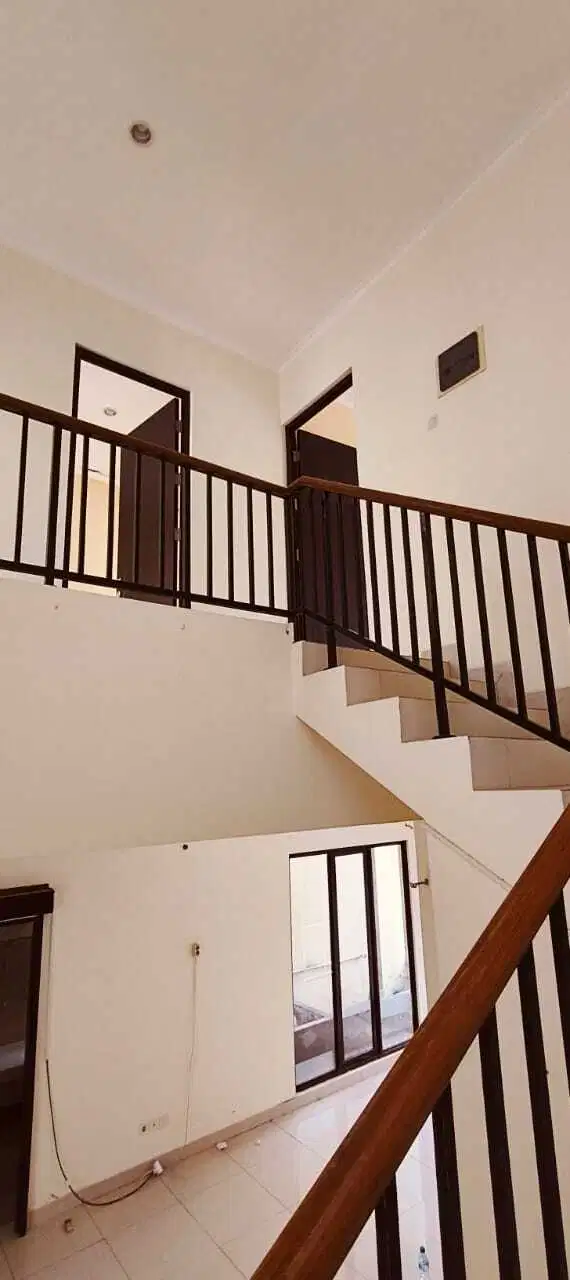Dijual unit langka rumah cluster arana Harapan Indah 2 Bekasi Barat