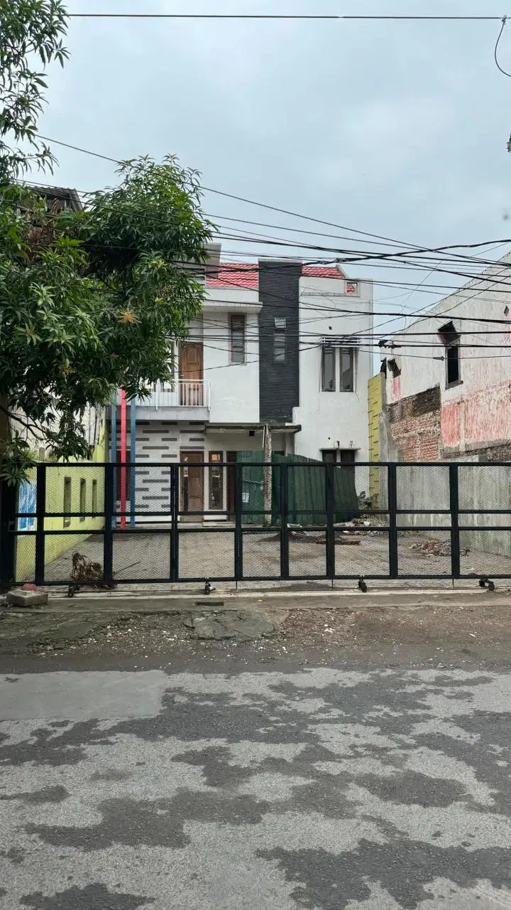 Dijual / Disewakan Rumah Raya Dukuh Menanggal