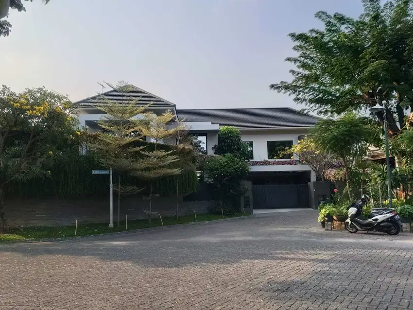 Paviliun golf citraland siap huni 2lt