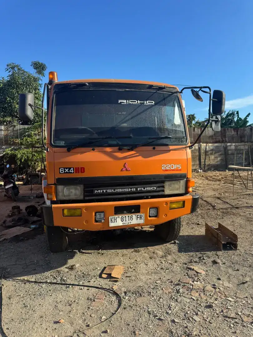 Mits. FN527ML 6×4 Truck Tangki Tronton