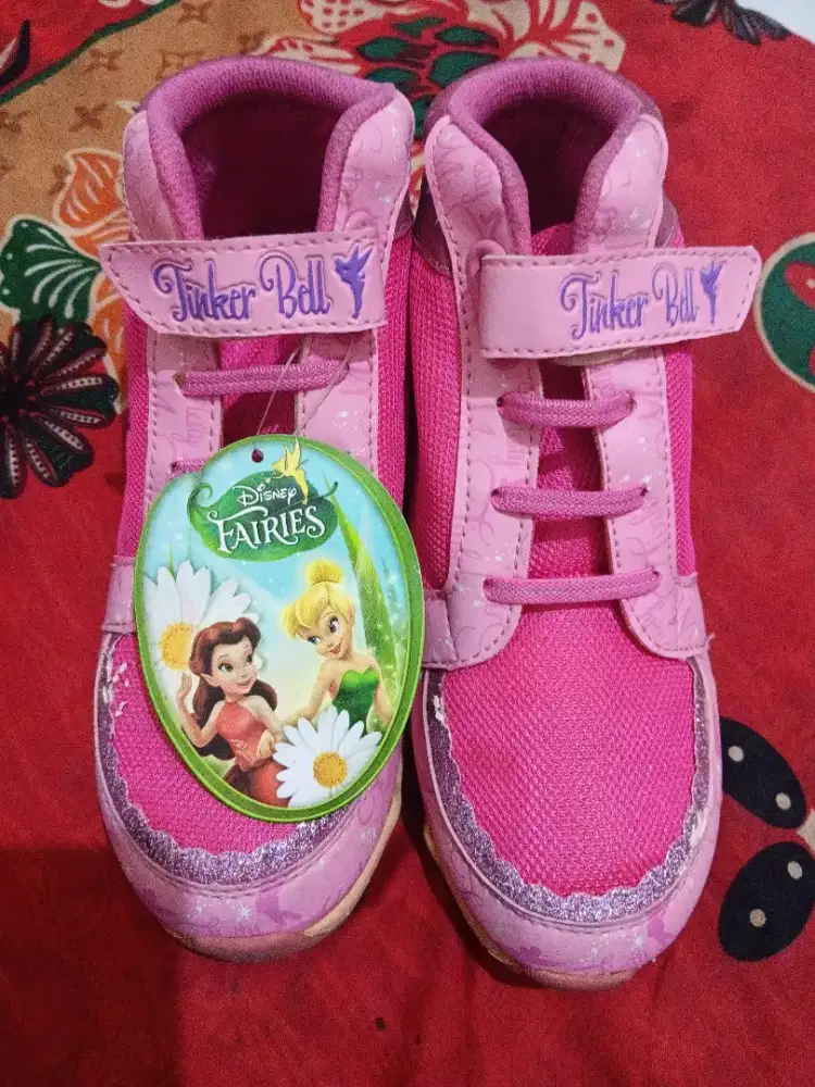 Sepatu anak perempuan tinker bell