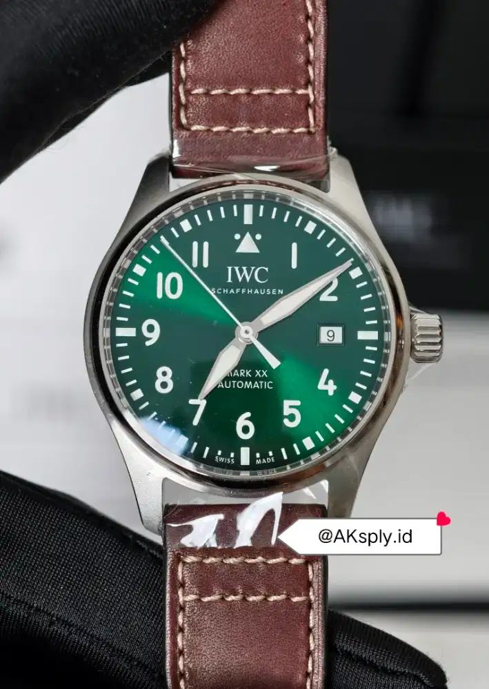 IWC Pilot's Watch Mark XX 40mm green dial iw328205
