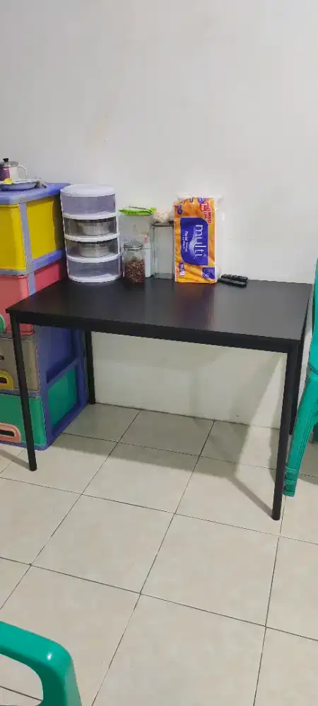 Meja Multifungsi IKEA (bonus tempat penyimpanan lauk)