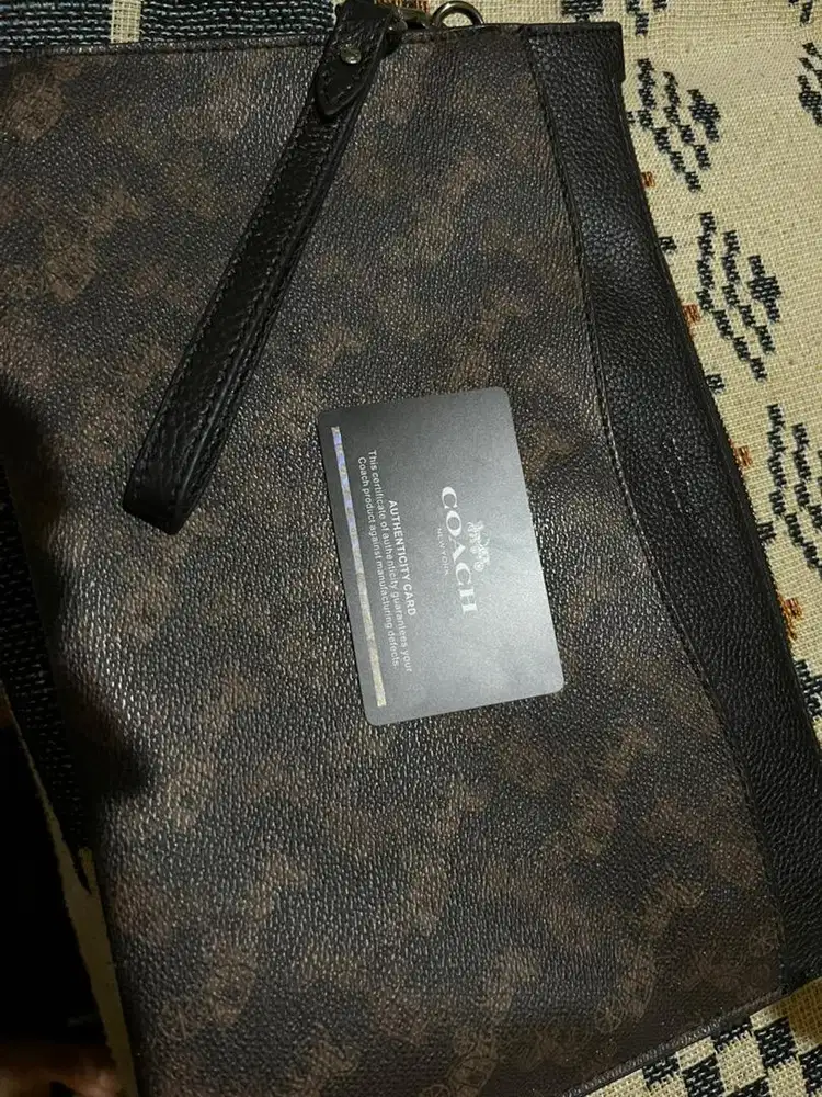 Coach Hitch Pouch With Horse And Carriage Print