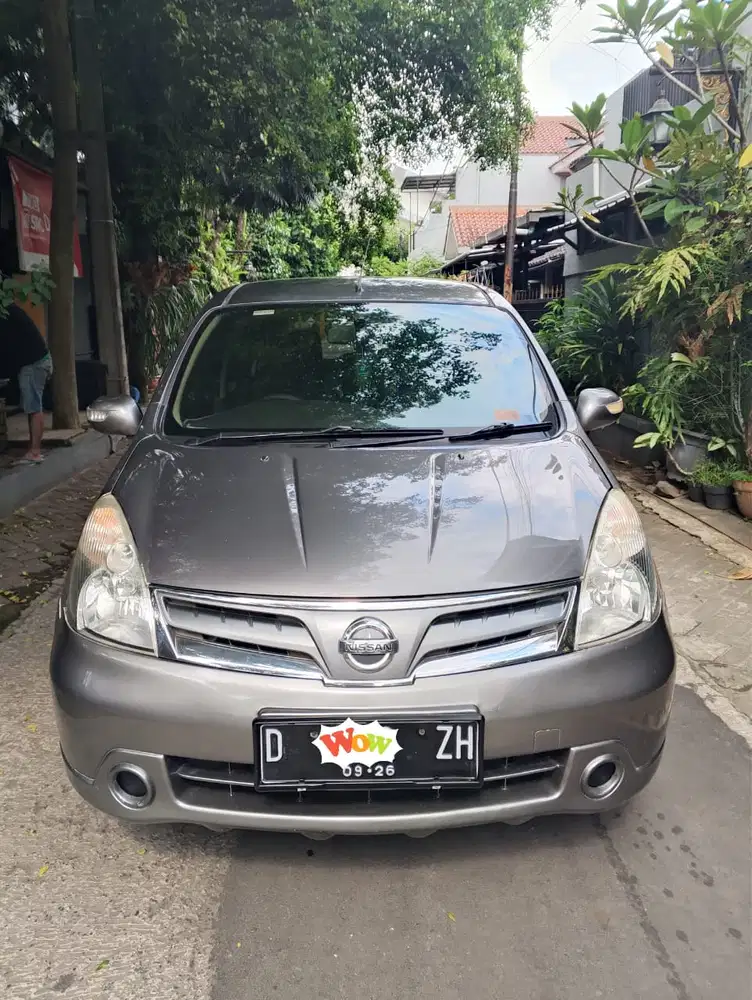 Nissan Grand livina SV manual 2011