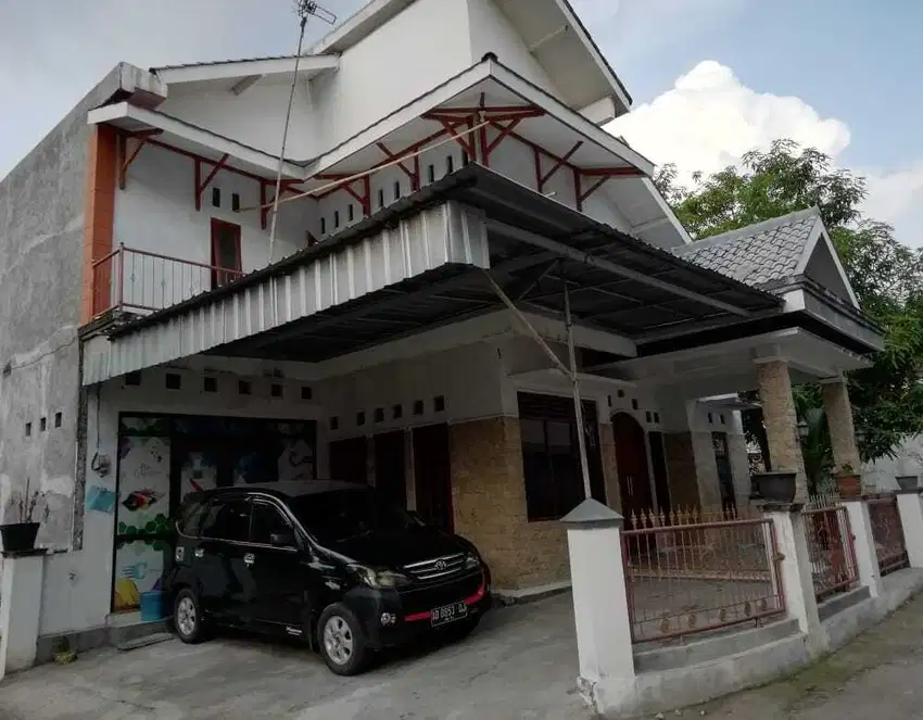 RUMAH SIAP HUNI 2 LANTAI DEKAT JALAN RAYA WEDI