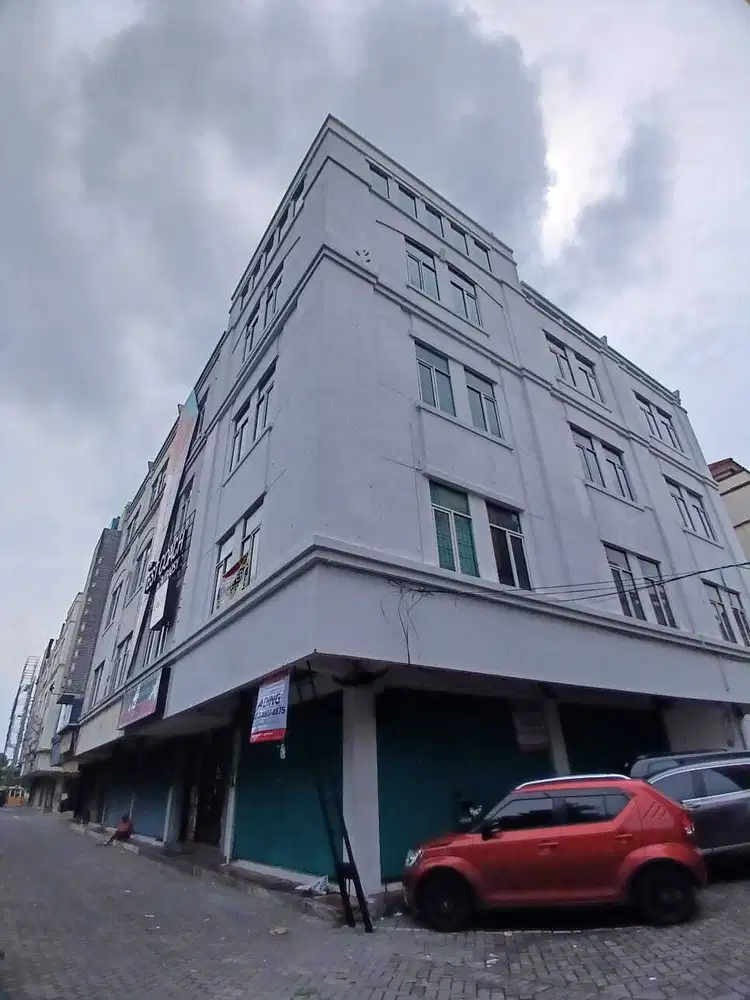 Ruko Mega Galaxy Strategis Posisi Hook Baru Renovasi